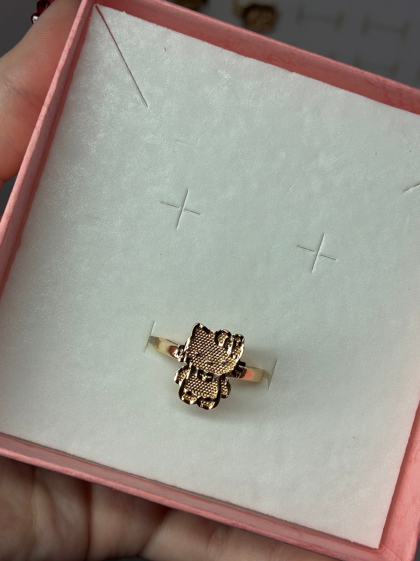 SMALL HELLO KITTY FULL BODY RING