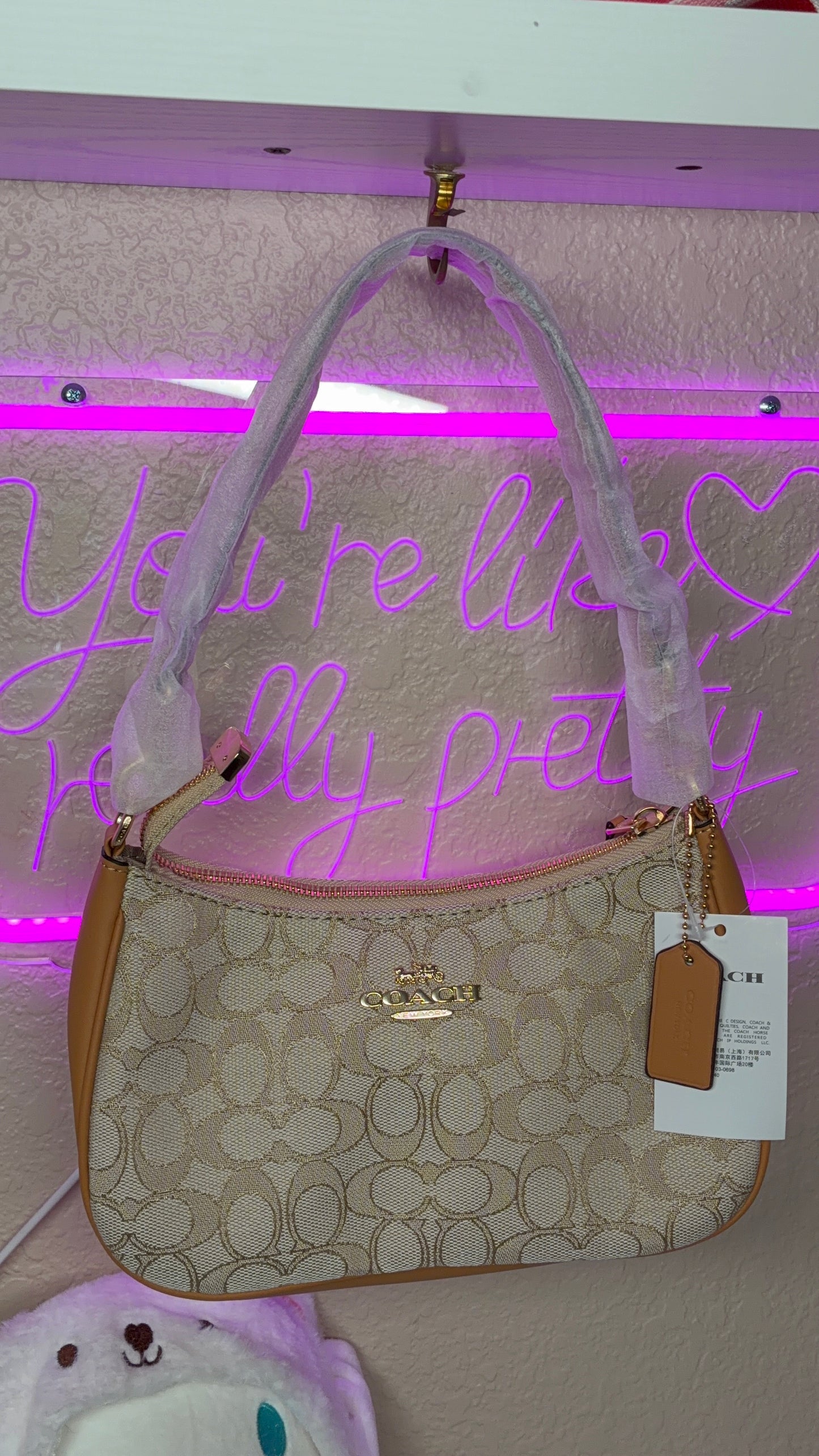 Coach Teri Shoulder Bag – Signature Canvas Khaki/Saddle
