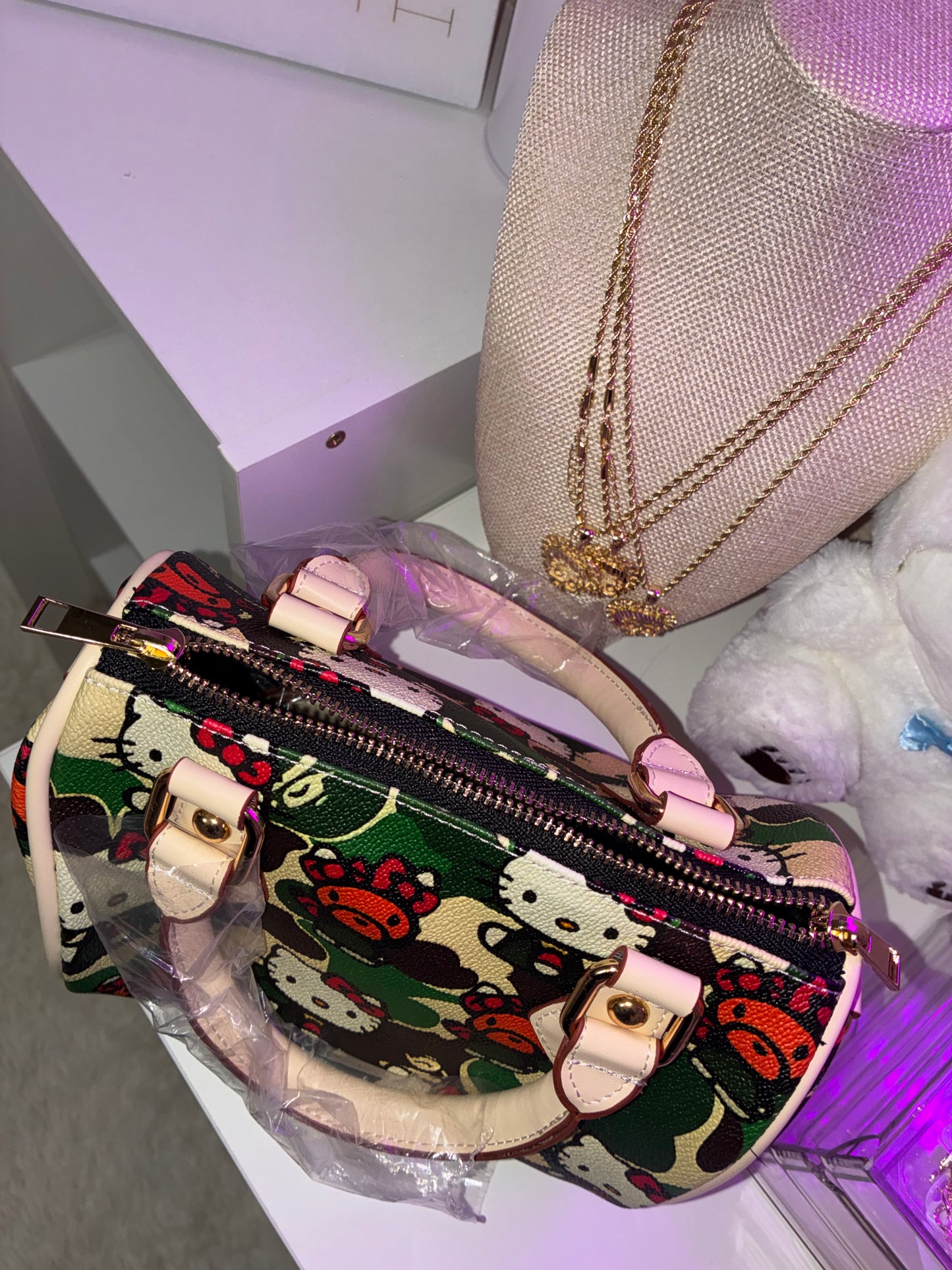 BAPE X HELLO KITTY PILLOW BAG
