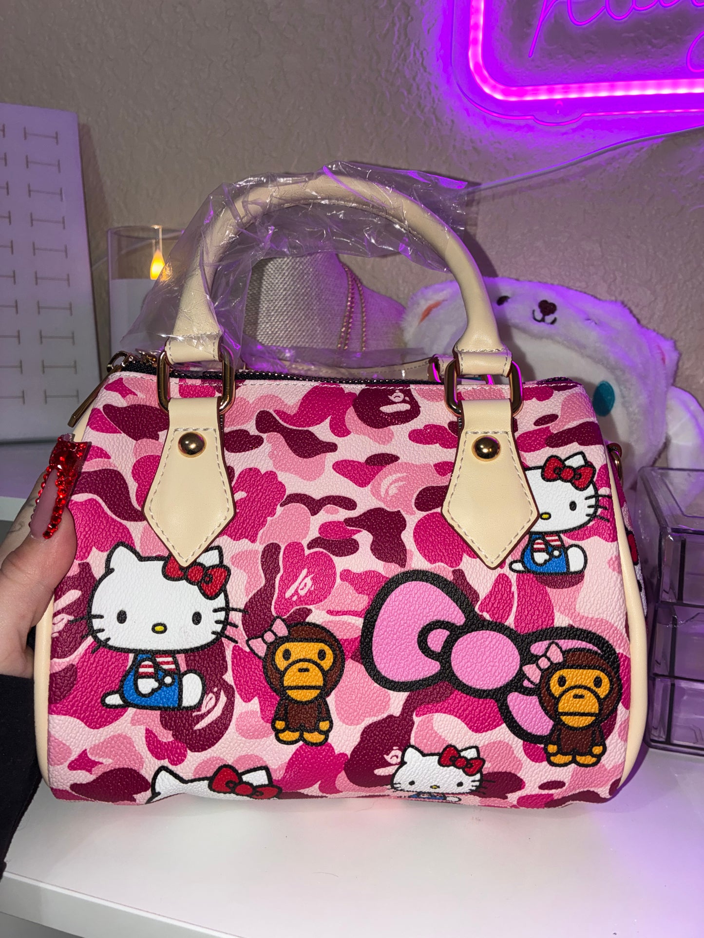 BAPE X HELLO KITTY PILLOW BAG